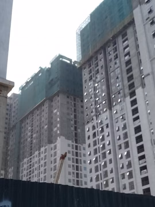 Trao đổi với PV Kiến Thức ông Lê Đức Hùng - Trưởng Công an quận Bắc Từ Liêm xác nhận có một người tử vong tại công trường Dự án Khu nhà ở Ecohome 3 và cho biết: "Vụ việc đang trong quá trình điều tra, chưa cung cấp được thông tin cho báo chí".