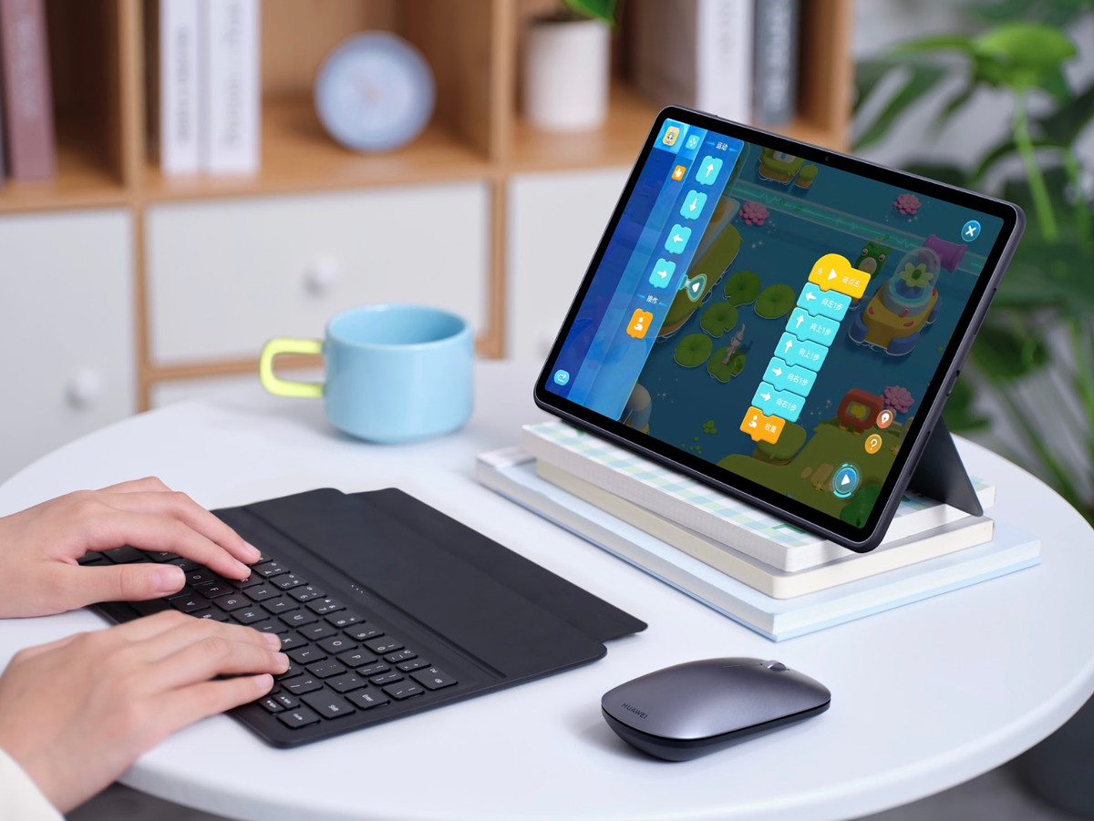 Tablet Huawei MatePad gia 8 trieu, co du suc dau Apple, Samsung?-Hinh-2