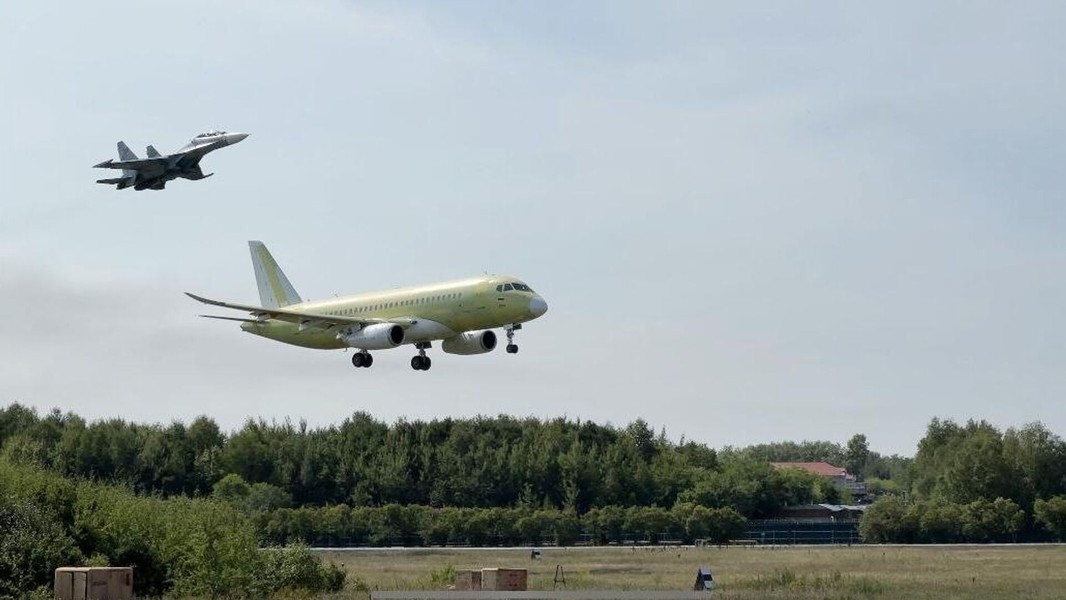 Những khó khăn bao gồm nhu cầu phát triển và chứng nhận hàng trăm thành phần mới, cũng như khôi phục năng lực sản xuất các hệ thống phức tạp như thiết bị điện tử hàng không và khung thân bằng vật liệu composite kim loại.