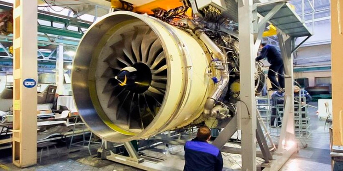 Quá trình nghiên cứu tích hợp máy bay SJ-100 với động cơ PD-8 là một phần của dự án quy mô lớn và đầy tham vọng của Nga nhằm thay thế các linh kiện hàng không nước ngoài bằng sản phẩm tương tự trong nước.