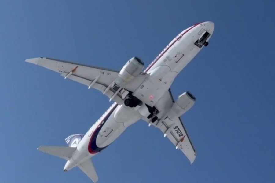 Theo đại diện Rostec, trong chuyến bay đầu tiên, các thông số chính của động cơ PD-8 đã được thử nghiệm, bao gồm độ ổn định ở nhiều chế độ làm việc khác nhau, bên cạnh đó là mức độ tương tác với các hệ thống trên máy bay.