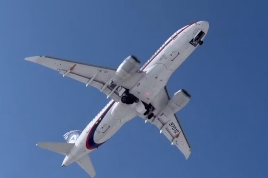 Theo đại diện Rostec, trong chuyến bay đầu tiên, các thông số chính của động cơ PD-8 đã được thử nghiệm, bao gồm độ ổn định ở nhiều chế độ làm việc khác nhau, bên cạnh đó là mức độ tương tác với các hệ thống trên máy bay.