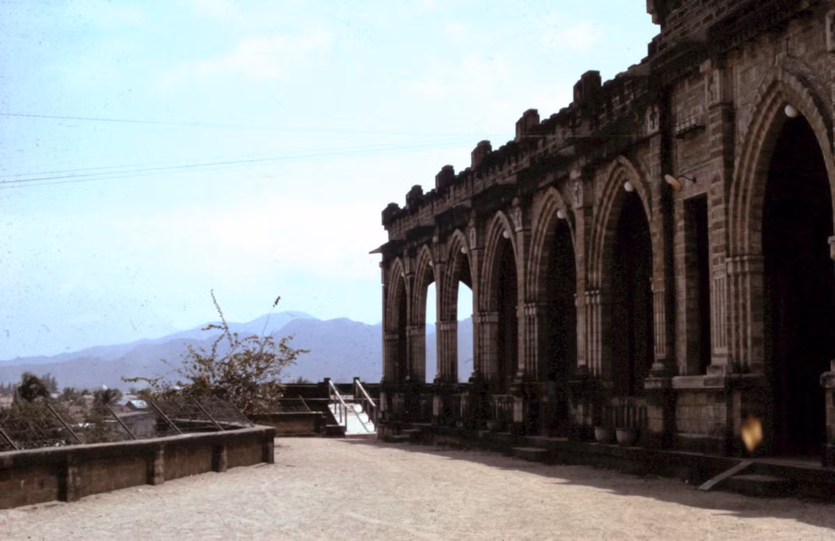 Nhà thờ Núi nổi tiếng của Nha Trang. Ảnh: Jack McCabe.