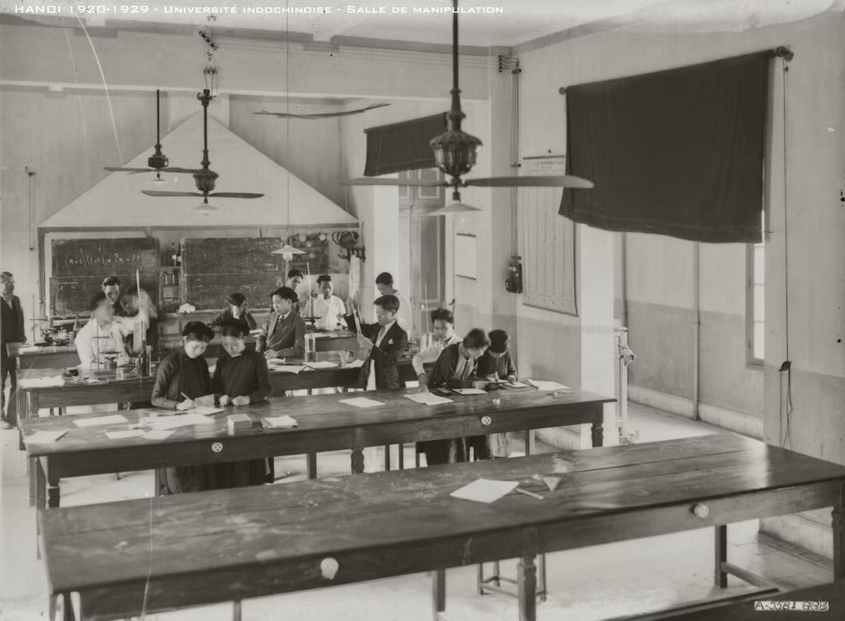 Trong một phòng thực nghiệm. Ảnh: Manhhai Flickr.