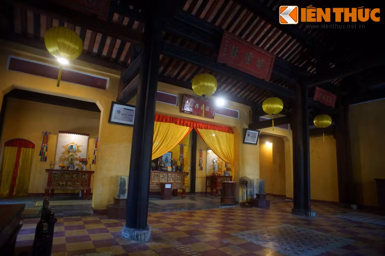 Ngày nay, chùa vẫn lưu giữ được những nét kiến trúc đặc sắc, nổi bật là hệ cột và rường, trính đồ sộ.