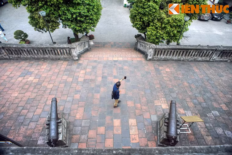 Ngày 10/10/1954, Thủ đô Hà Nội được giải phóng, Cột cờ Hà Nội là nơi tổ chức Lễ Thượng cờ báo hiệu sự thắng lợi hoàn toàn của cuộc kháng chiến chống thực dân Pháp xâm lược.