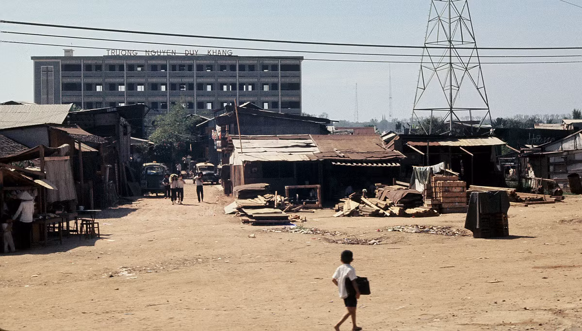 Trường Nguyễn Duy Khang, nay là trường THPT Gia Định. Ảnh: D. Hoag.
