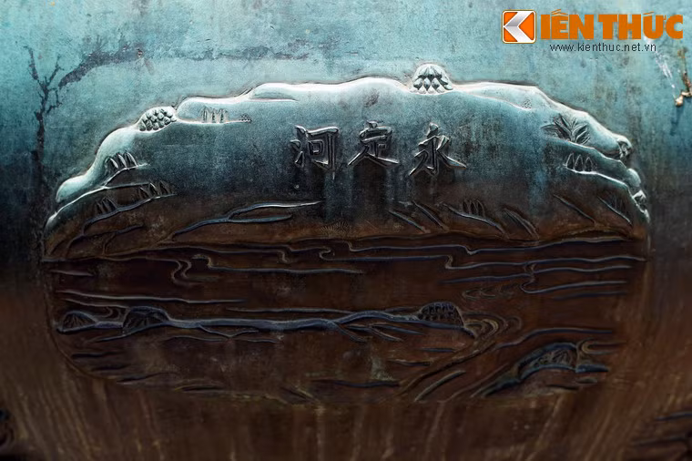 "Vĩnh Định hà" là sông Vĩnh Định, con sông đào vua Minh Mạng cho khởi công ở Quảng Trị năm 1824.