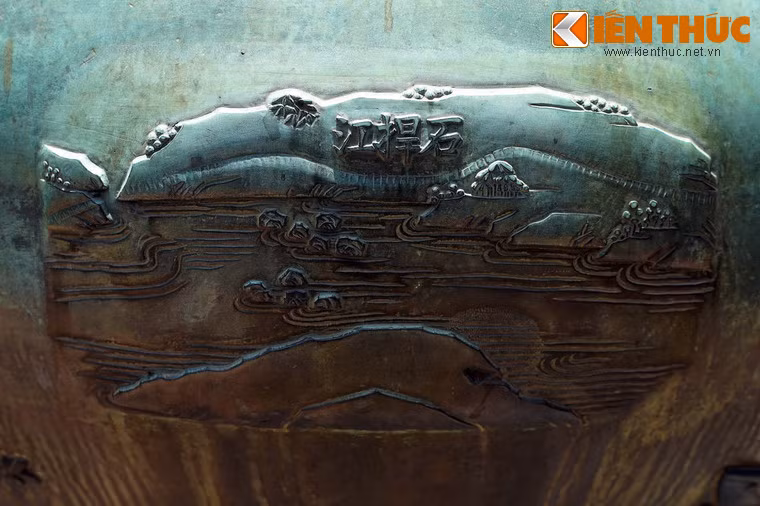 "Thạch Hãn giang" là sông Thạch Hãn, con sông có vai trò quan trọng về giao thông và thủy lợi ở Quảng Trị.