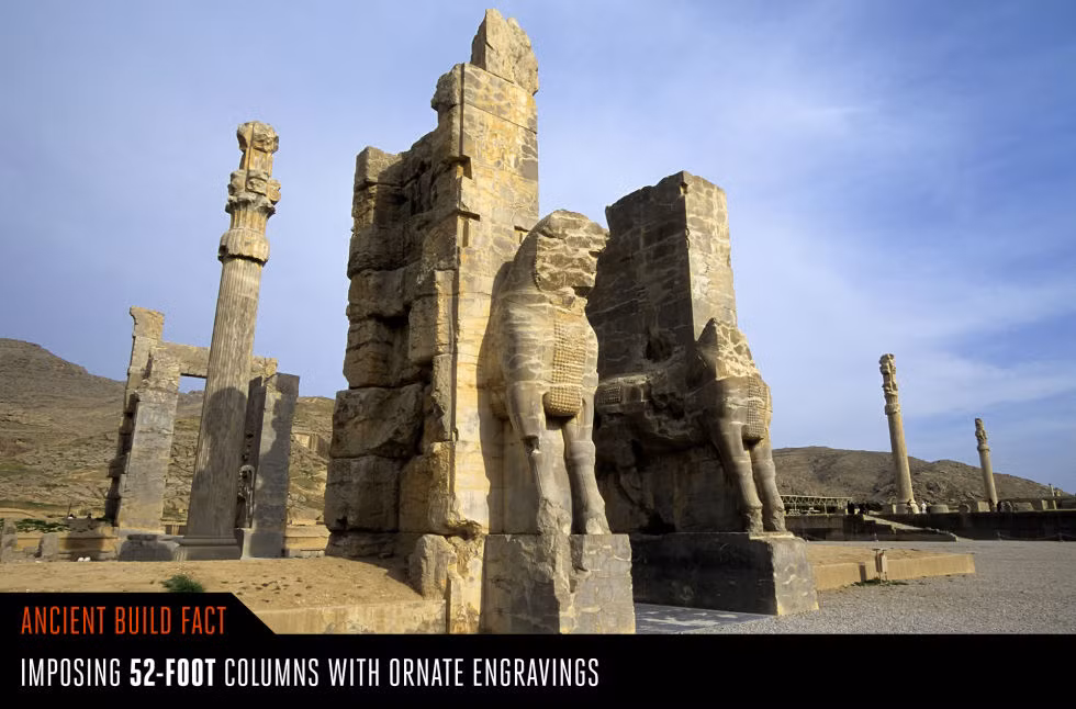  18. Cổng Xerxes. Nằm ở thủ đô Persepolis của đế chế Ba Tư cổ đại, cổng Xerxes cao khoảng 15m, được chạm trổ cầu kỳ, là chiếc cổng đá hoành tráng bậc nhất của thế giới cổ đại. Ảnh: Popularmechanics.