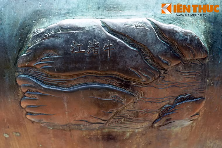 "Ngưu Chữ giang" là kênh Bến Nghé, một huyết mạch giao thông đường thủy ở Sài Gòn - Gia Định.