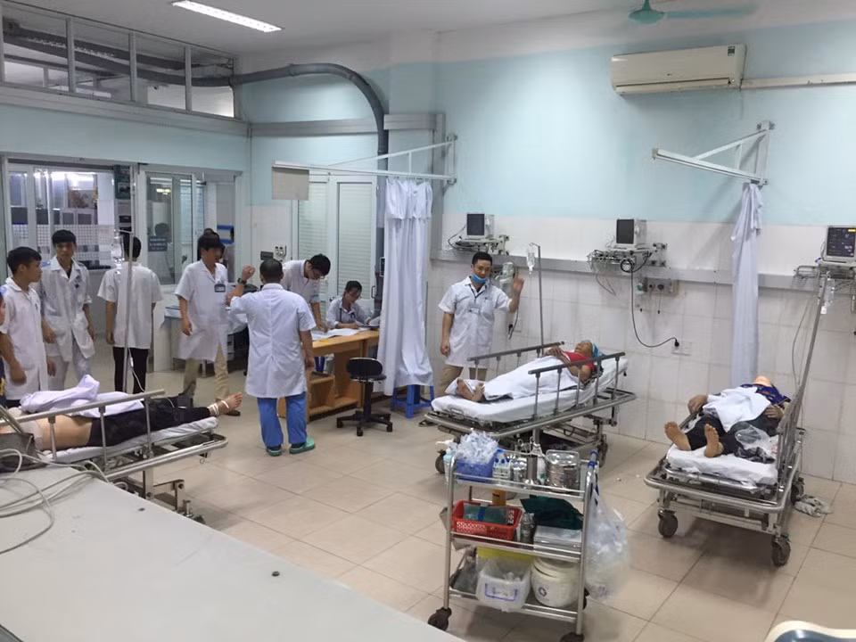 Hiện có 7 nạn nhân đang điều trị tại đây. PV Kiến Thức tiếp tục thông tin vụ tai nạn lao động trên.