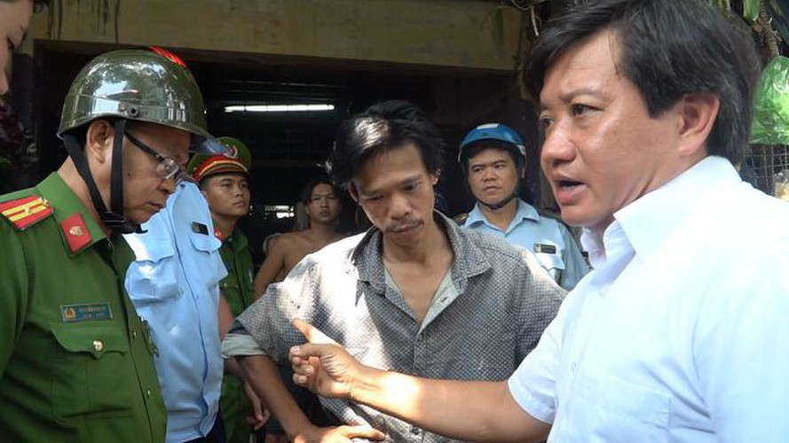 Sở Nội vụ TP HCM cho biết, qua rà soát các quy định thì tại điểm c, khoản 1, điều 40 nghị định số 97 /2015/NĐ-CP nêu rõ: “Người quản lý doanh nghiệp được từ chức một trong các trường hợp sau: …có nguyện vọng xin từ chức vì lý do cá nhân”. Xét về quy định này thì ông Hải đã có đơn xin từ chức theo nguyện vọng. Bên cạnh đó, Thường trực Thành ủy cũng đã thống nhất để ông Đoàn Ngọc Hải được thôi giữ chức vụ theo nguyện vọng. 