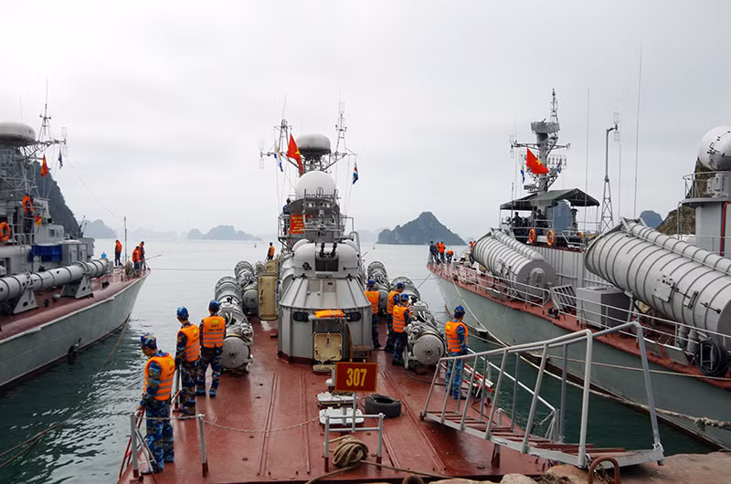 Ung pho bao so 3: Bo Quoc Phong huy dong 377.000 nguoi, Quang Ninh dieu phuong tien dac chung-Hinh-2