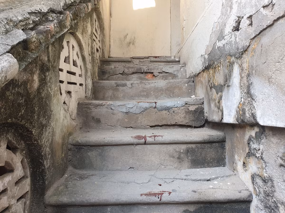 Nhan vien nha hang dam chet dong nghiep roi cat co tay tu sat-Hinh-2