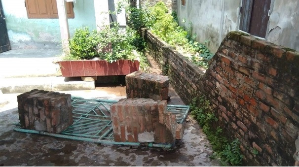 Hai Duong: Tru cong nha do sap, chau be 8 tuoi tu vong