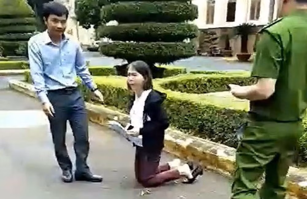 UBND tinh Dak Lak noi gi vu giao vien quy goi gui don truoc tru so?