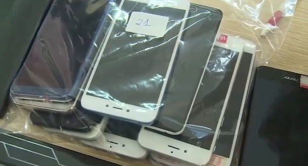 Ngày 30/7, cơ quan chức năng Việt Nam đã thực hiện các thủ tục cần thiết để bàn giao 380 người Trung Quốc vận hành đường dây đánh bạc qua mạng tại khu đô thị Our City (Hải Phòng) cho công an nước này. Những người liên quan sẽ được dẫn độ bằng đường bộ để giao cho Công an Trung Quốc điều tra, xử lý.