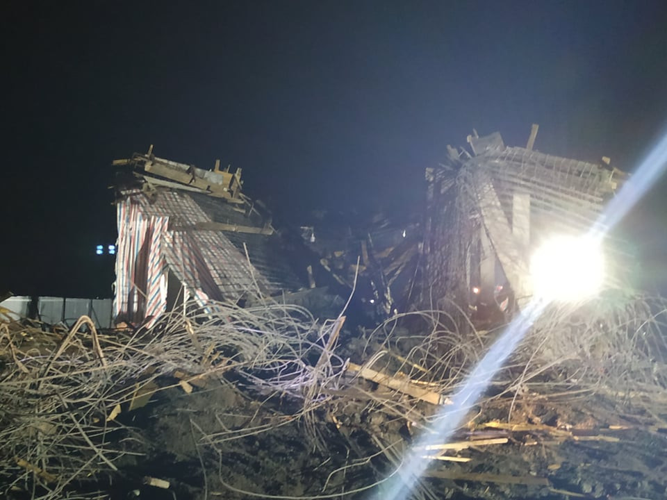 Ông Đinh Văn Quyền, Chánh văn phòng UBND huyện An Dương cho biết, vụ tai nạn lao động xảy ra vào khoảng 19h 30 tối cùng ngày, hiện mới xác định được 7 người bị thương và lực lượng chức năng đang cứu hộ một nạn nhân mất tích.