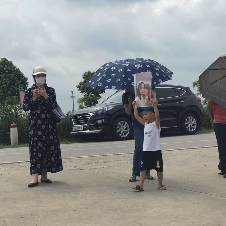 Ngày hôm nay (ngày 7/7), hơn 1 triệu thí sinh toàn quốc đã chính thức bước vào ngày thi đầu tiên của kỳ thi tốt nghiệp THPT.