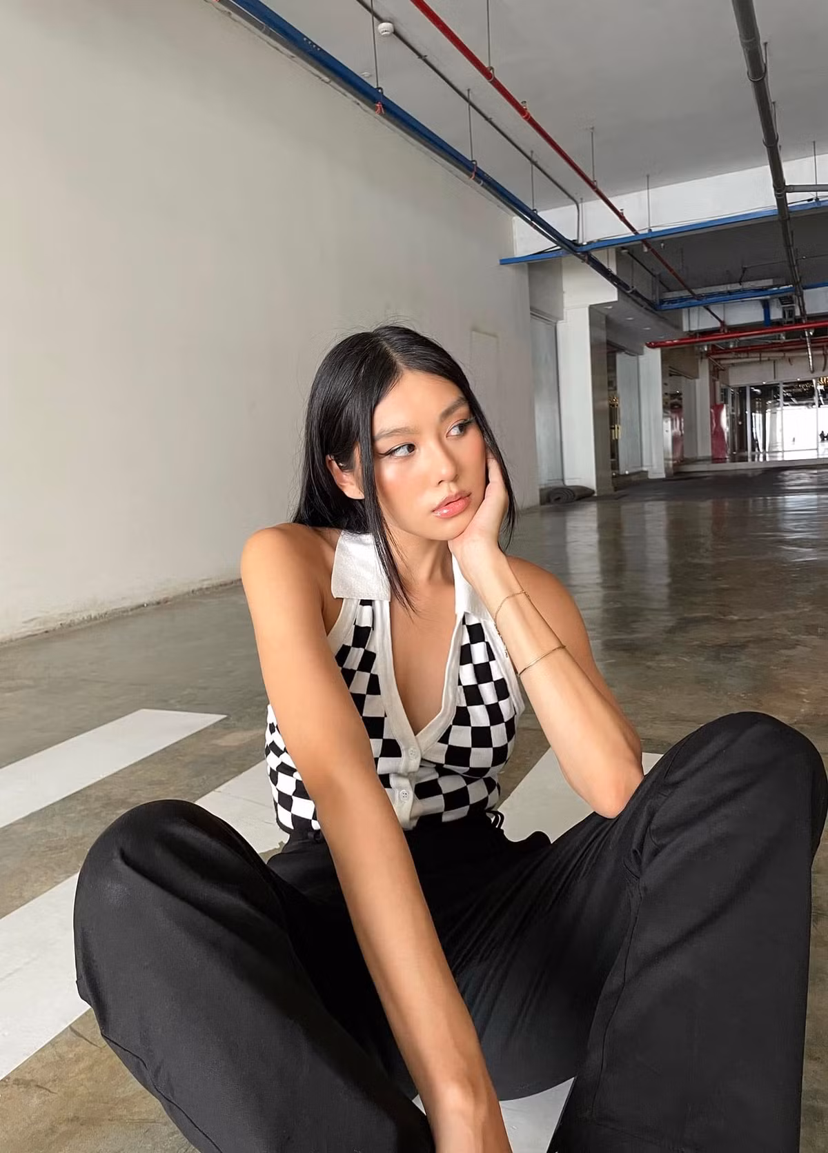 Năm 2021,Thảo Nhi Lê còn khiến dân tình xôn xao khi là mỹ nhân Việt duy nhất lọt Top 100 gương mặt đẹp nhất thế giới do TC Candler bình chọn. Ảnh: Tổng hợp