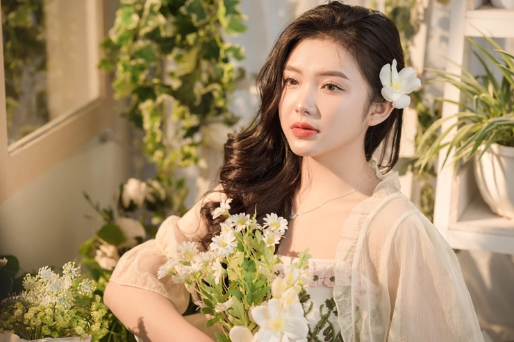 Vốn có sở thích chụp ảnh nên khi đăng tải những hình ảnh trên trang cá nhân, vô tình gái xinh 2K được nhiều người chú ý.