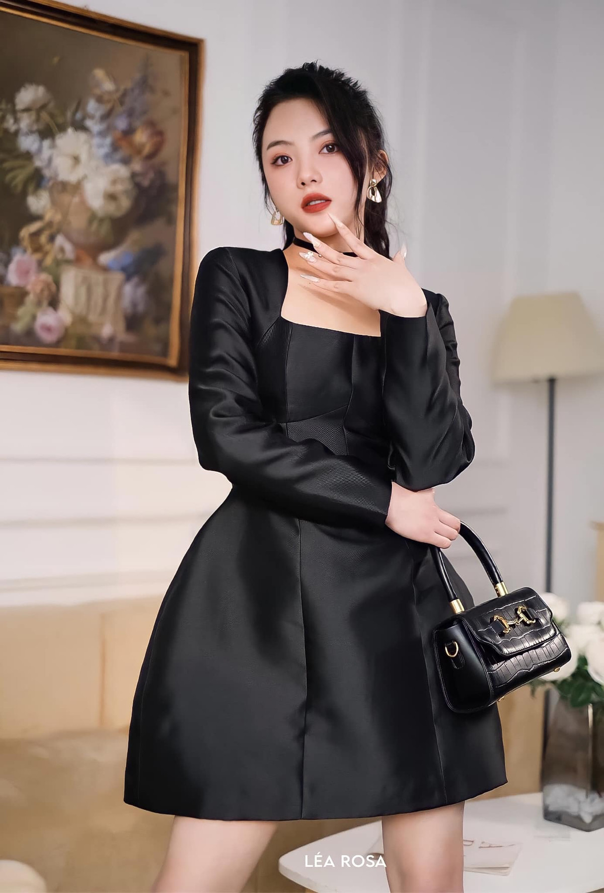 Thời gian sắp tới, Thêu dự định không chỉ tập trung vào công việc làm mẫu ảnh, mà còn phải trau dồi việc học tiếng. Ảnh: FBNV