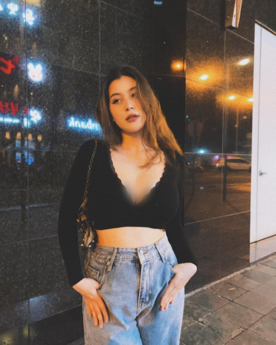 Wilson Nhật Anh (Trần Nhật Anh) nổi tiếng là một hot girl có vẻ ngoài xinh đẹp, mang trong mình 2 dòng máu Việt- Mỹ.