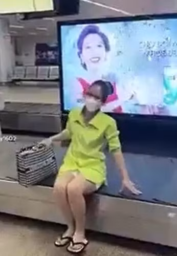 Thậm chí, rất có thể nhân viên sân bay sẽ bị khiển trách hoặc kỷ luật khi không nhắc nhở hành khách. Ảnh: Tổng hợp