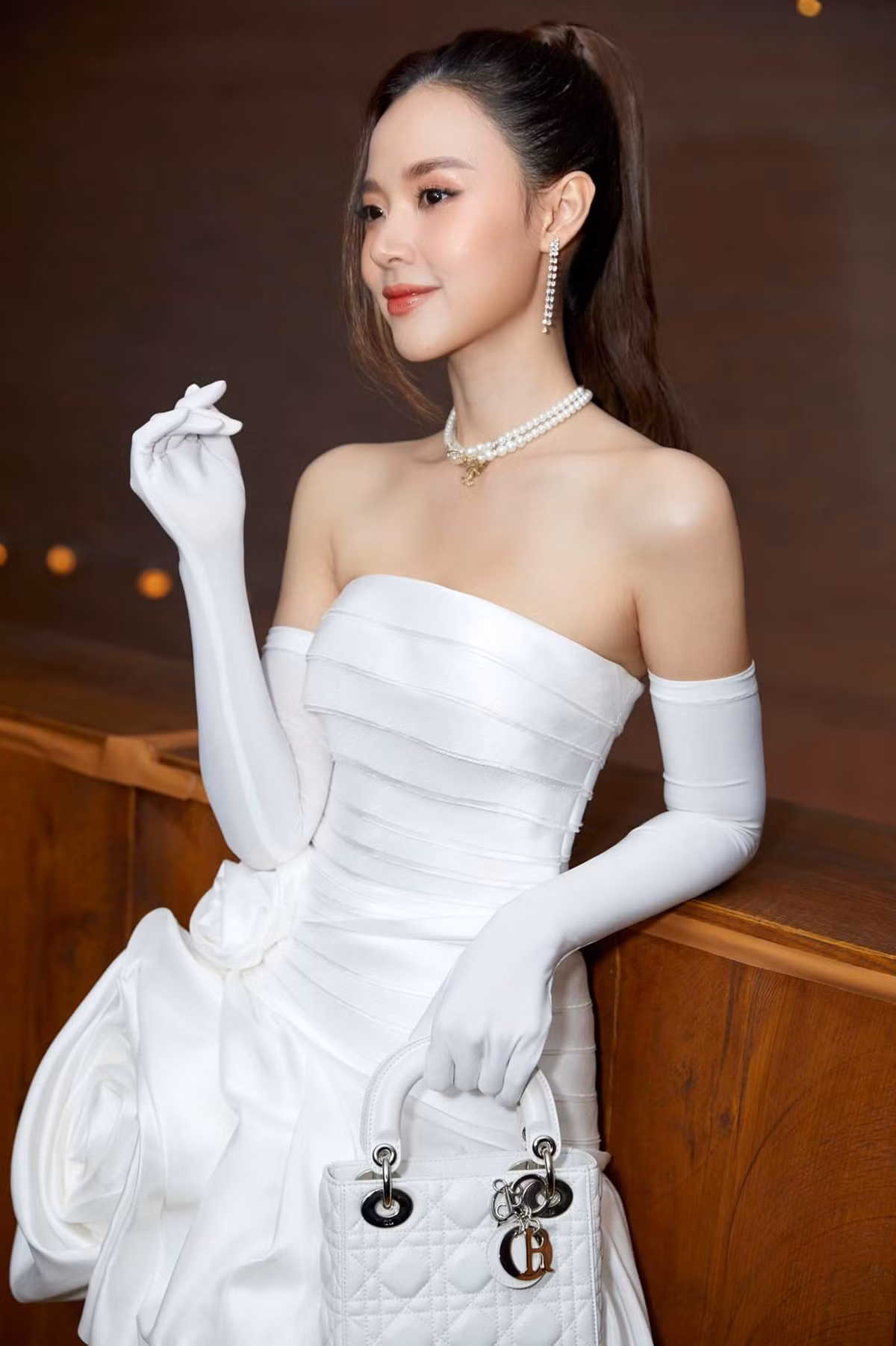 Vài năm trở lại đây, người đẹp có màn “lột xác” khác hoàn toàn với Midu năm nào, cô liên tục khoe hình ảnh diện bikini nóng bỏng. Ảnh: FBNV