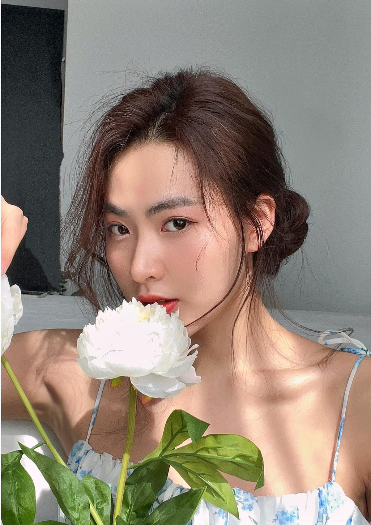 Minh Trang từng theo học Đại học Sân khấu Điện ảnh Hà Nội. Cô luôn khiến người hâm mộ xuýt xoa khen ngợi mỗi khi cô nàng xuất hiện.