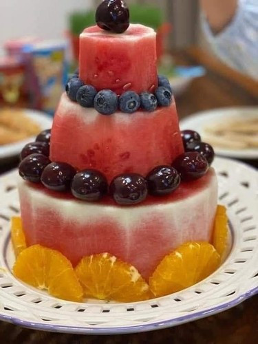 Bánh sinh nhật hoa quả chính là sự lựa chọn tuyệt vời cho những tín đồ ưa ngọt mà vẫn sợ béo.