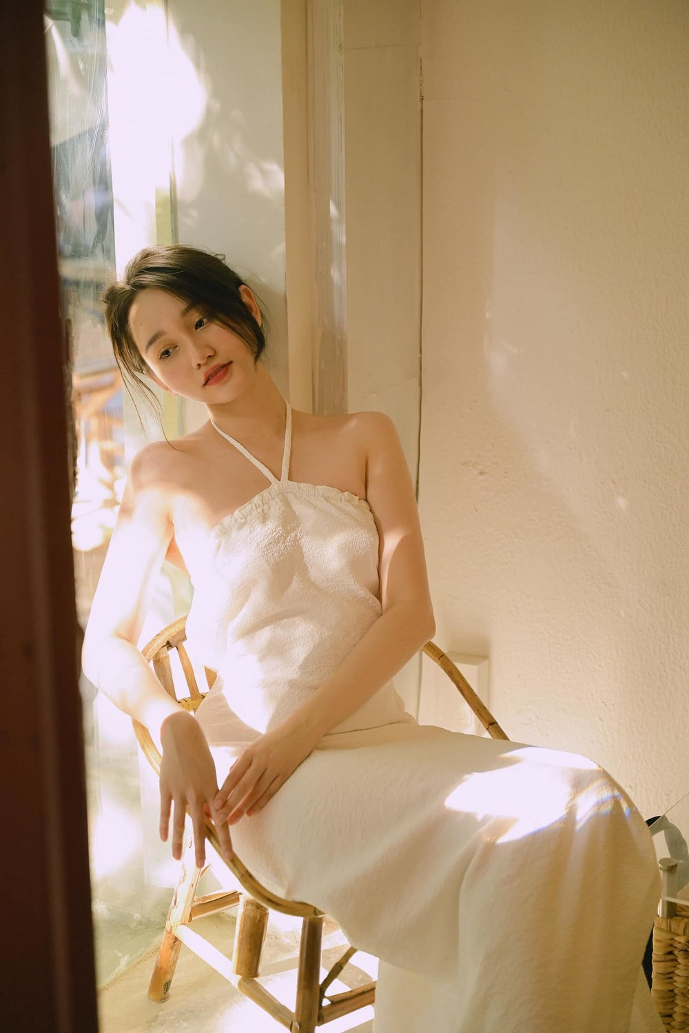 Hiện tại những nghi vấn về sự thay đổi ngoại hình, vóc dáng của Trúc Anh "Mắt biếc" vẫn rất nóng hổi trên MXH. Ảnh: Tổng hợp