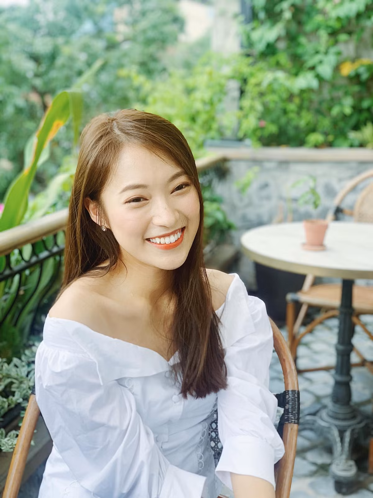 Để ý lại thời điểm gần đây, có thể thấy Khánh Vy đã rất thành công khi đổi sang phong cách chín chắn, trưởng thành, đúng chất một quý cô. Ảnh: FBNV