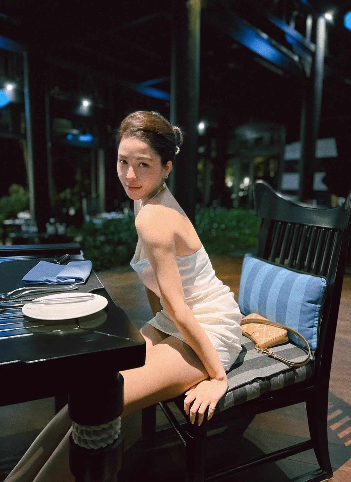 Thời điểm mới nổi lên từ sau chương trình Nóng cùng World Cup, Trâm Anh được khen ngợi có nhan sắc xinh như búp bê.