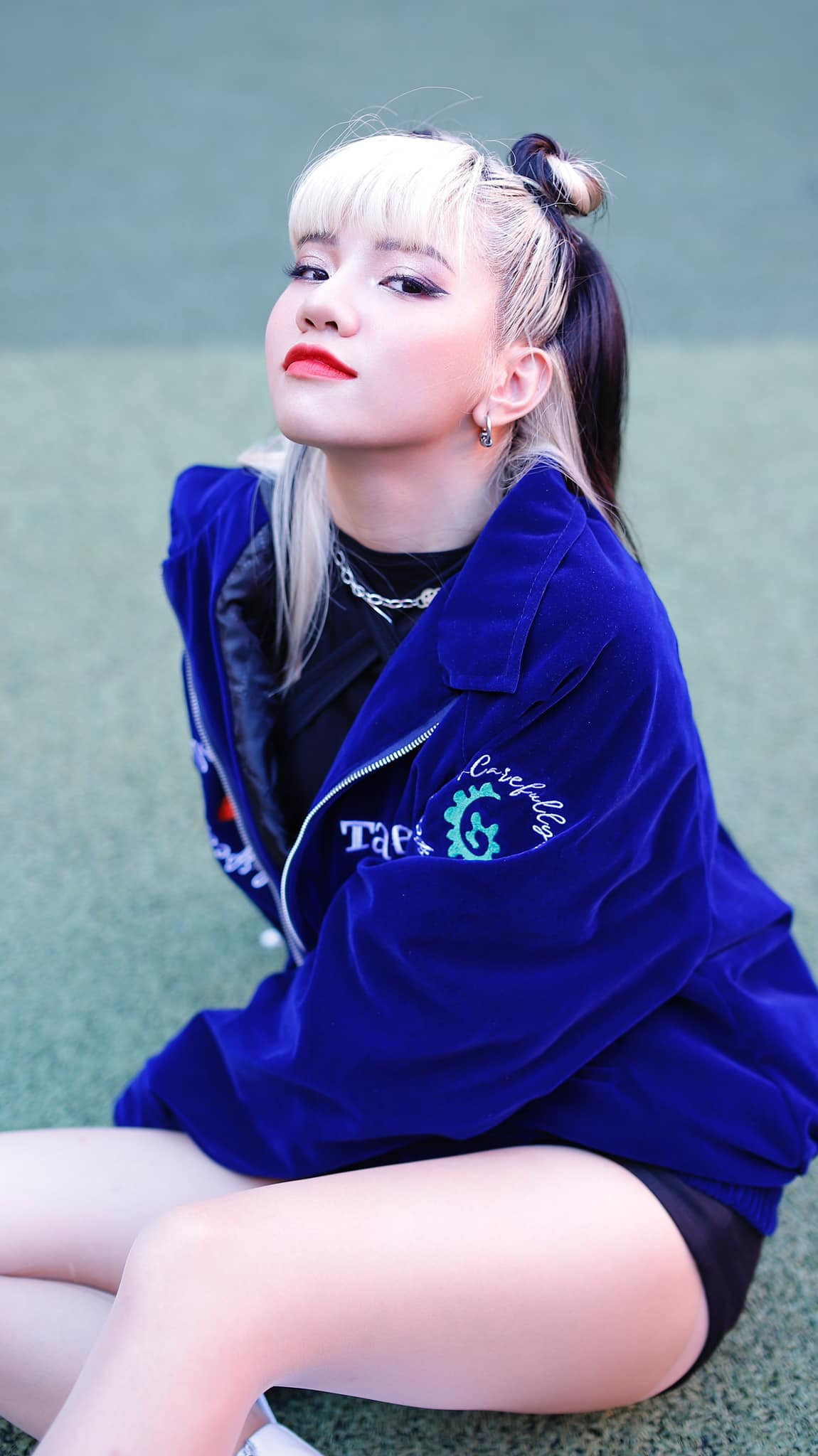 Đứng trước làn sóng công kích, hot girl TikTok Bùi Thảo Ly khá bình tĩnh, lạc quan và tỏ ra không mấy quan tâm đến lời bàn tán nhan sắc của netizen.