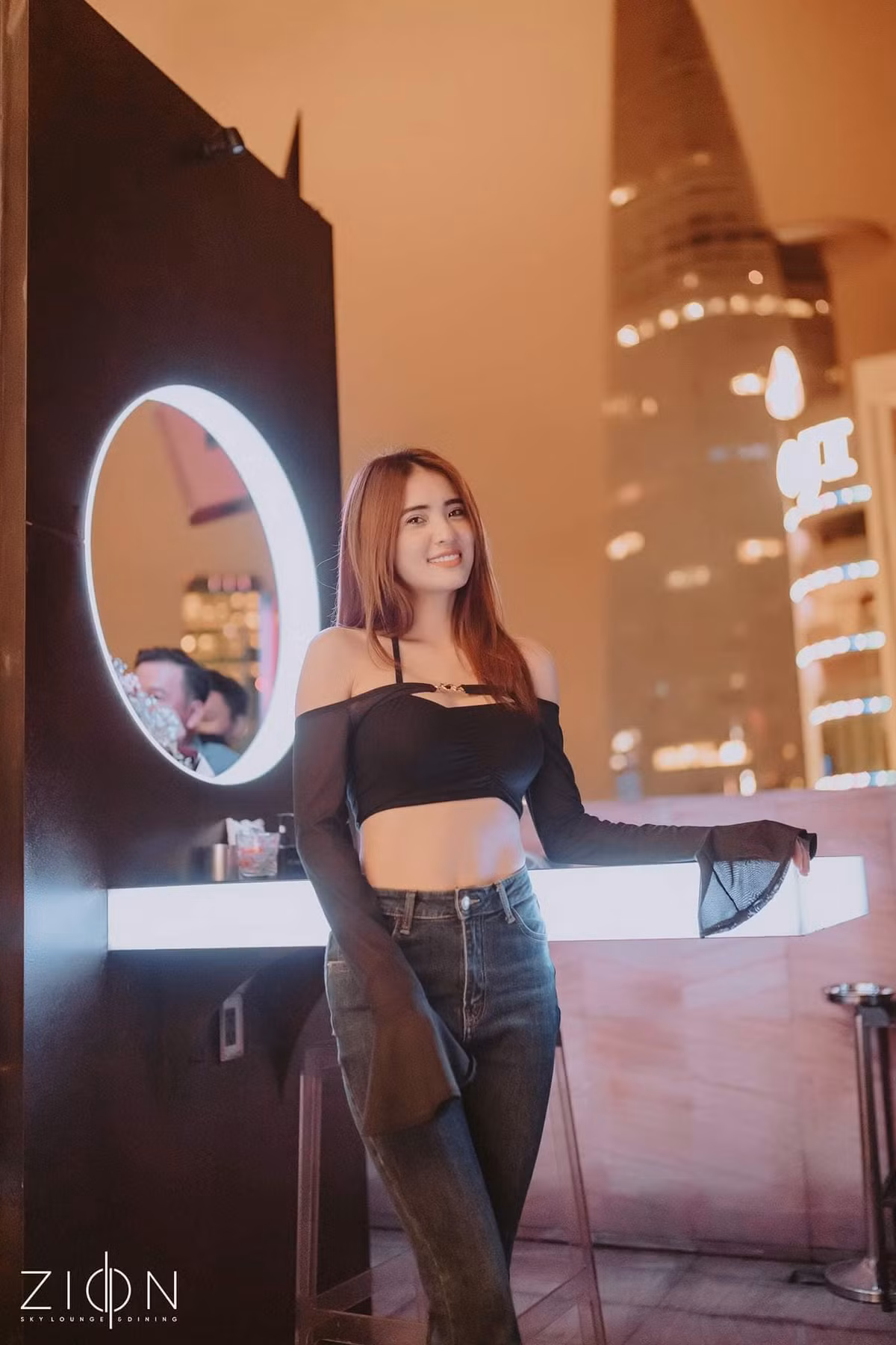 Trước đó, Khánh Chi tham gia cuộc thi “Đại sứ du lịch ASEAN 2022 - Miss Tourism ASEAN 2022”. Tuy không giành được giải thưởng cao nhưng cô gây ấn tượng với phong cách năng động, trẻ trung trên sân khấu.