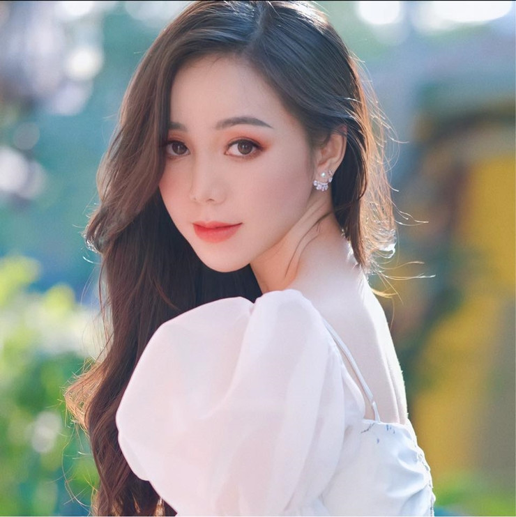 Từ một hot girl đóng phim sitcom, Quỳnh Kool giờ đây được biết đến như một diễn viên trẻ triển vọng.