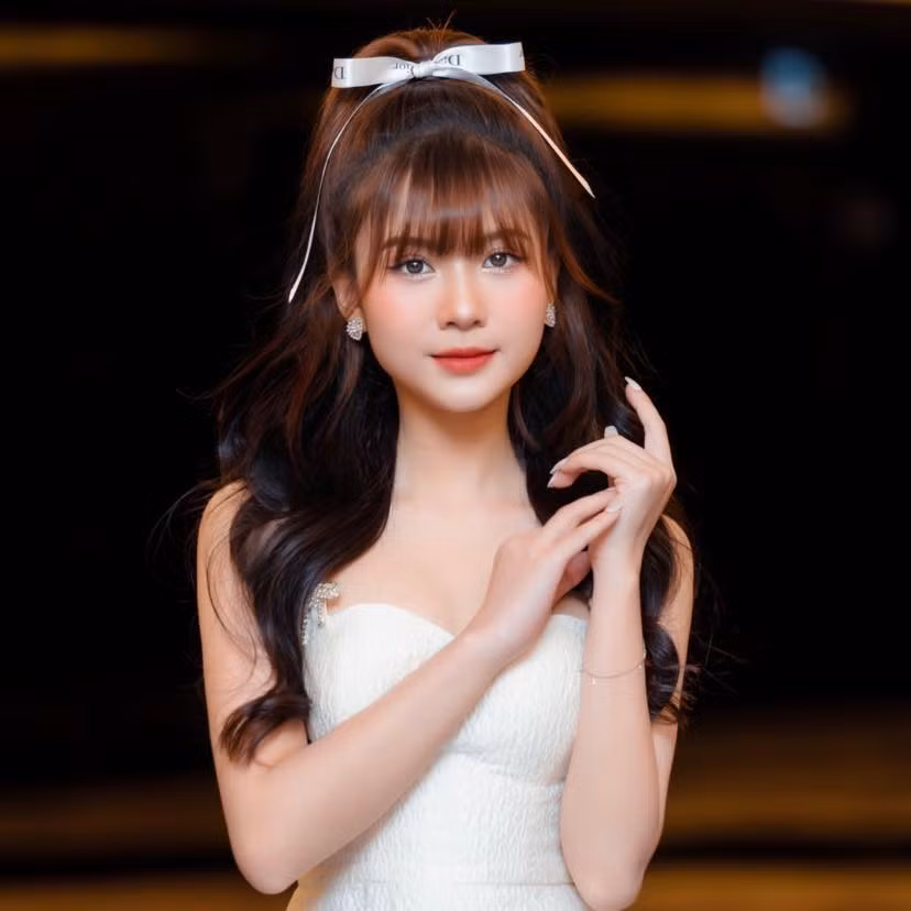 Sau khoảng 3 năm bất ngờ trở nên nổi tiếng trên mạng xã hội, cuộc sống của Quỳnh Trang có những sự thay đổi nhất định.