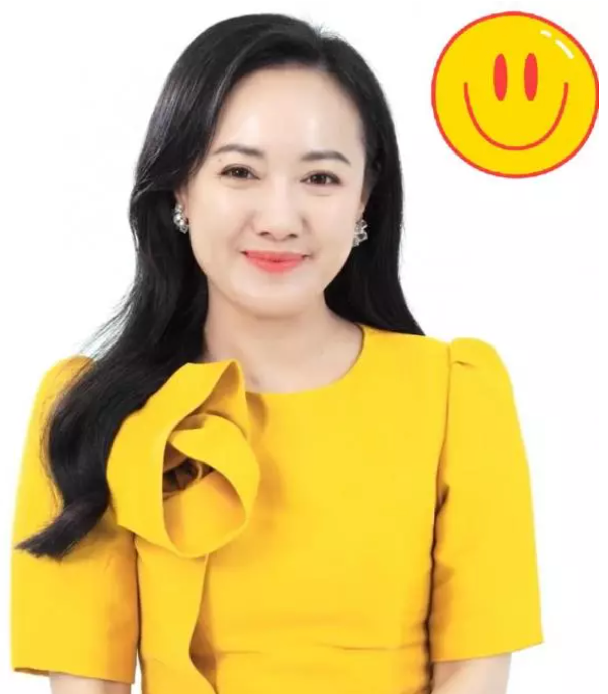 Ở phần bình luận bài đăng, cư dân mạng hết lời khen ngợi nhan sắc tuổi 43 của bà mẹ một con.