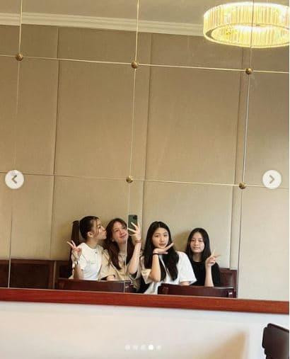 Được biết gia đình Đặng Văn Lâm gồm có bố mẹ và cô em gái Thanh Giang đã trở về Việt Nam sau 10 năm xa quê hương.