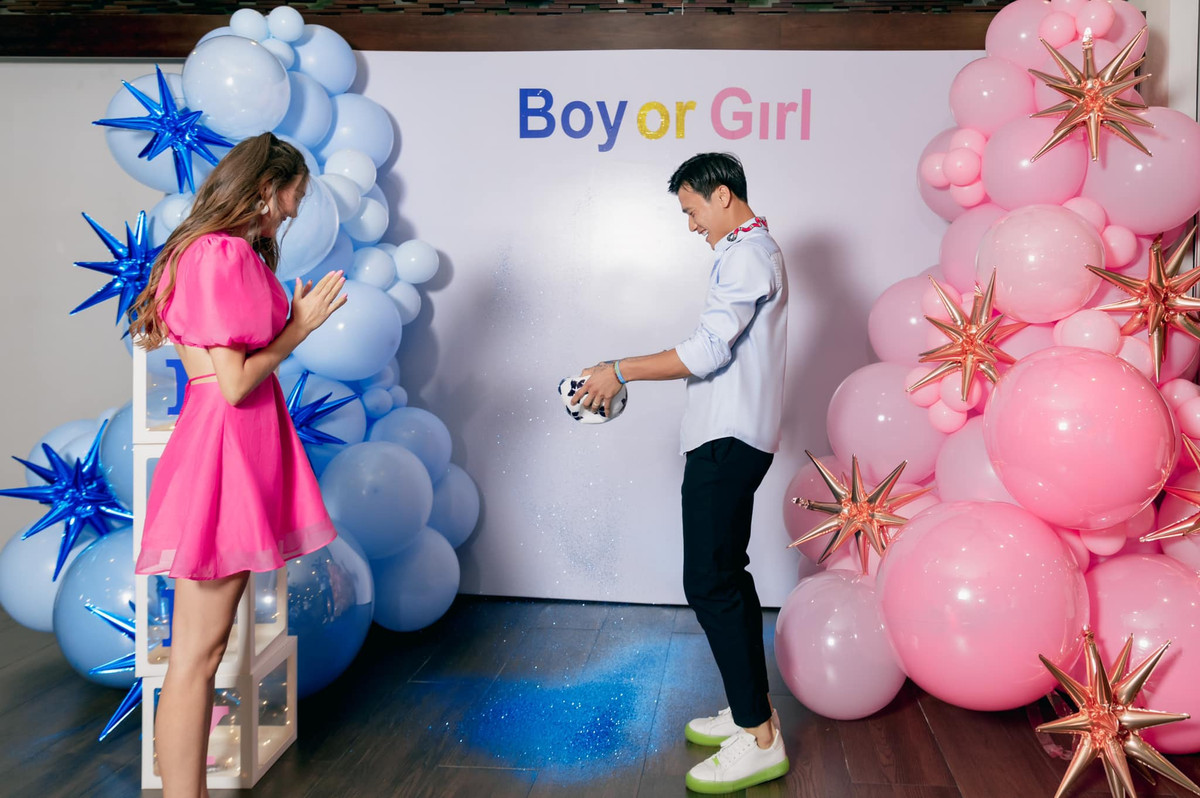 Về phía vợ Bùi Tiến Dũng, cô cũng có những tâm sư tương tự ông xã. Cả 2 đang rất háo hức chờ ngày gặp mặt quý tử.