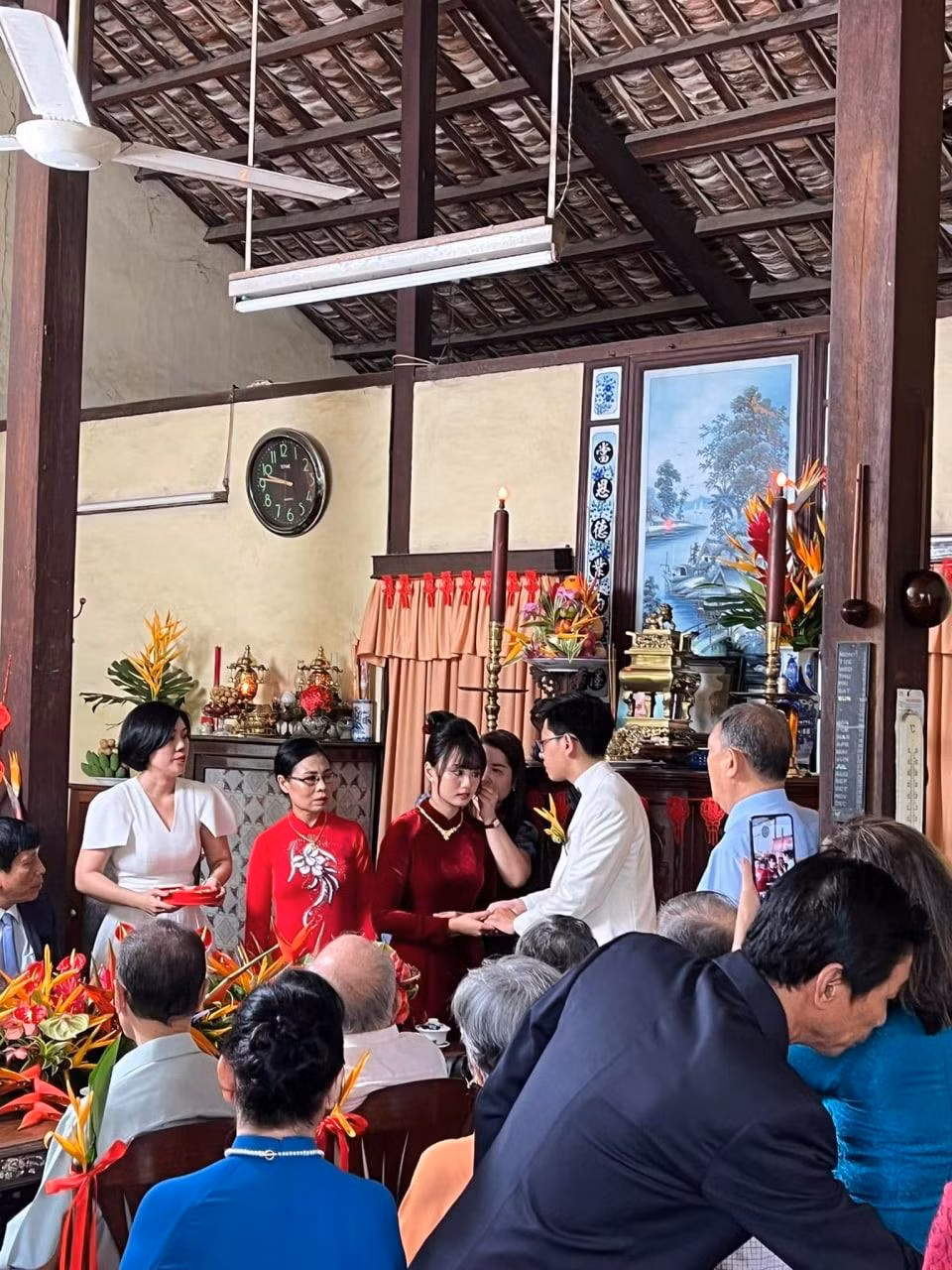 Trước khi tiến tới hôn nhân, MC Minh Nghi - Bomman đã trải qua 2 năm yêu nhau.