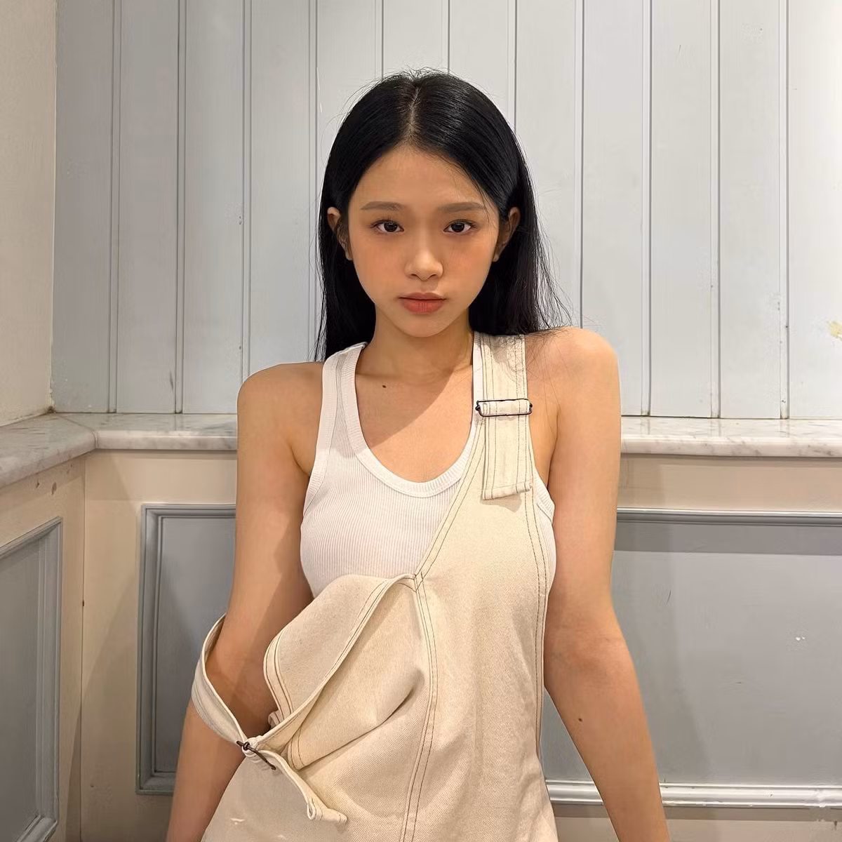  Linh Ka (sinh năm 2002) tên thật là Chu Diệu Linh, là một hot girl khá nổi tiếng trong giới trẻ.