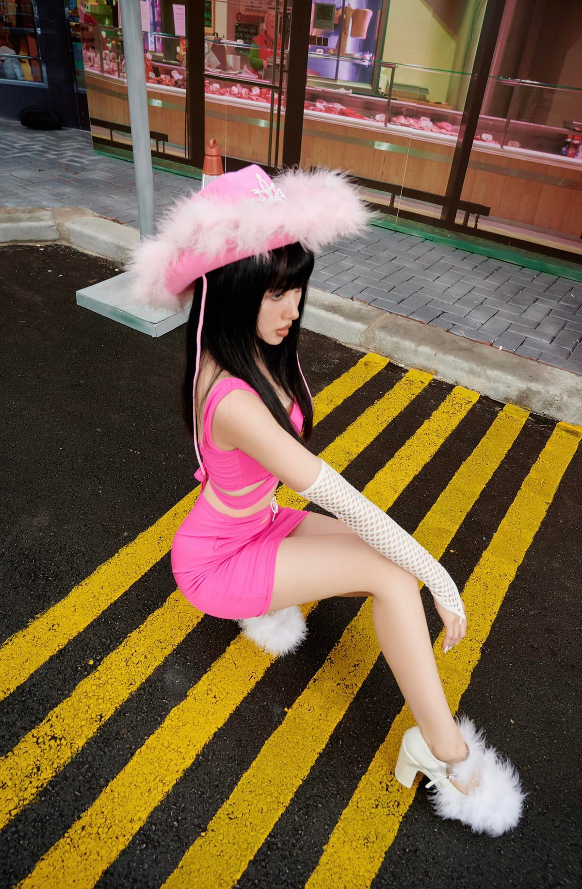 Không còn hình ảnh điệu đà, nữ tính như trước, Tâm Tít hiện tại xây dựng hình tượng quý cô sang chảnh, cool ngầu.