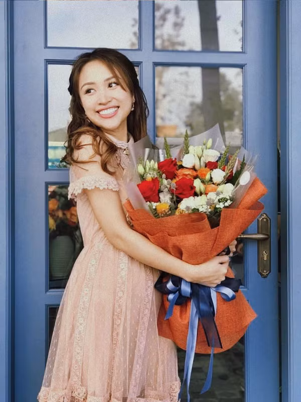 Nhìn nhan sắc trong trẻo này, ai dám tin Vân Hugo đã 36 tuổi và là mẹ 2 con.