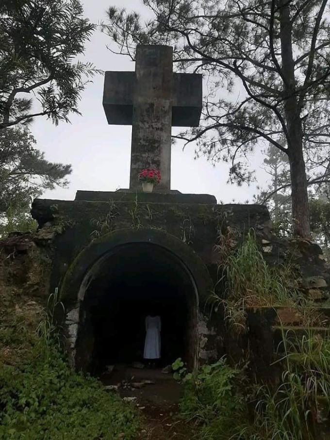 "Nhờ bạn trai chụp ảnh hộ và cái kết", khổ chủ khoe kết quả như phim kinh dị.