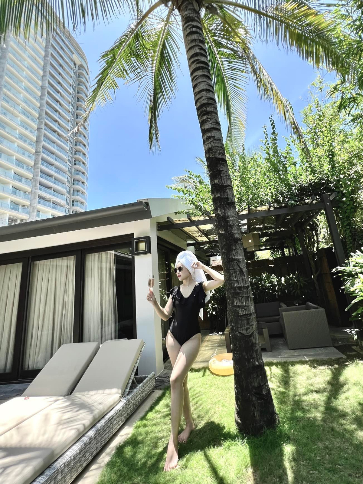 Hình ảnh mới nhất của Nhật Linh cũng nhận được vô vàn lời khen từ cư dân mạng.