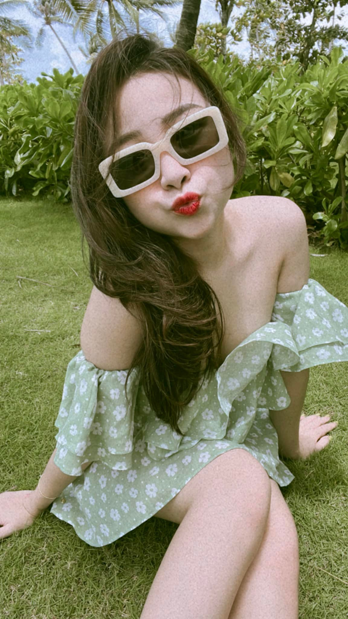 Theo chia sẻ của Nhật Linh, cô là người yêu quý sự đáng yêu, tinh nghịch của trẻ nhỏ và được gia đình hết lòng ủng hộ khi lựa chọn ngành này.