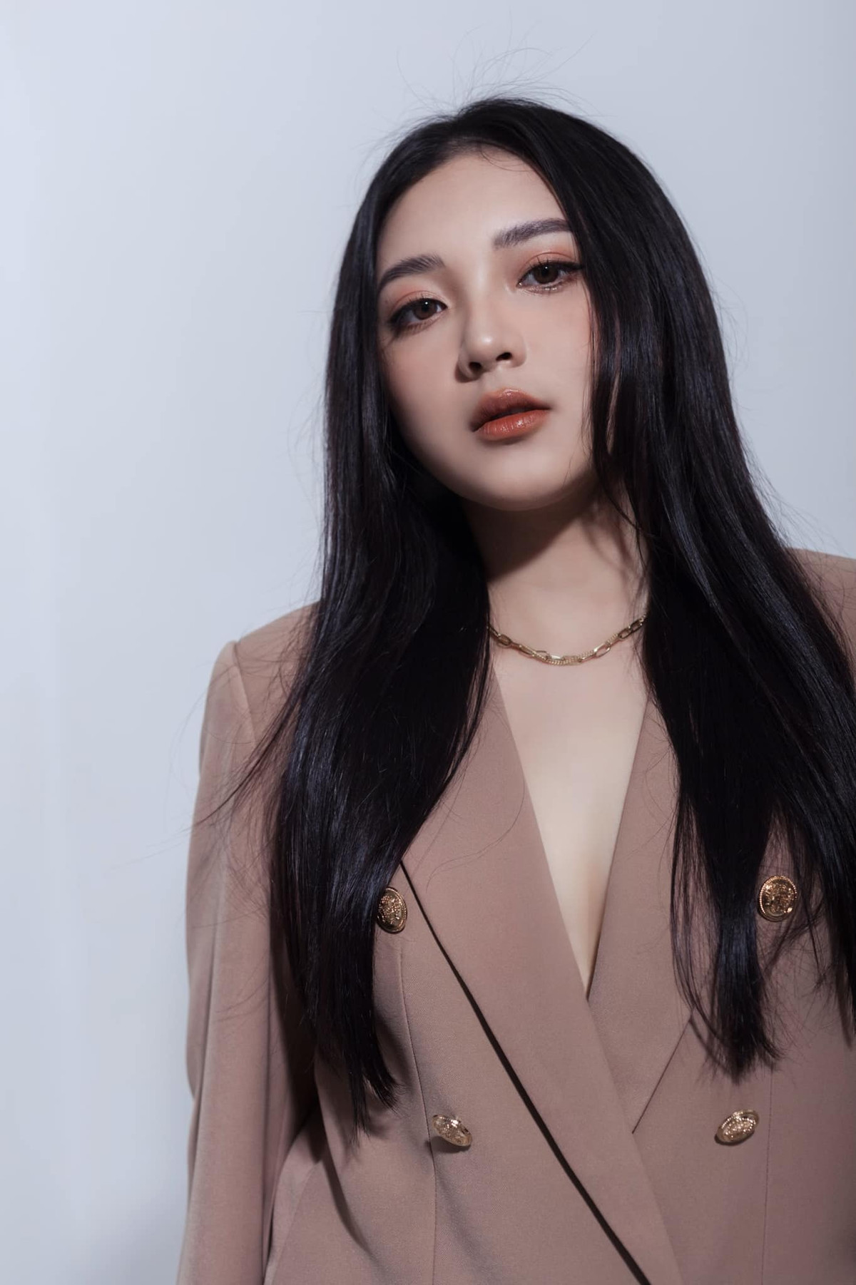 Nữ MC sinh năm 1997 thường xuyên đăng tải những hình ảnh vui vẻ, lạc quan, được nhiều người yêu thích trên mạng xã hội. Ảnh: Tổng hợp